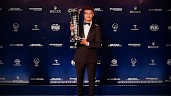 2025 赛季 5 名获胜者和 5 名失败者