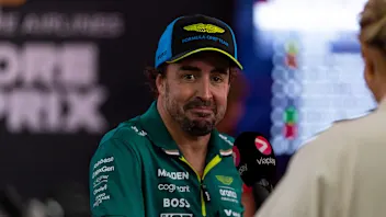 阿隆索（Alonso）为新加坡的阿斯顿·马丁（Aston Martin）感到高兴