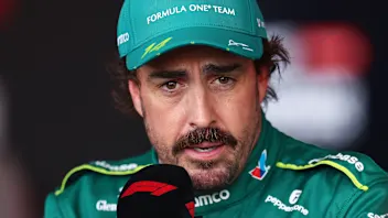 阿隆索（Alonso）分享了有关受伤的细节，因为阿斯顿·马丁（Aston Martin）享受着强大的星期五
