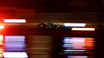 安东内利和梅赛德斯在首次巴林测试的最后一天取得了领先