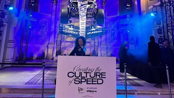 F1 车队装备发布的幕后花絮