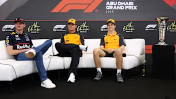 F1 抵达阿布扎比时谁是夺冠热门？