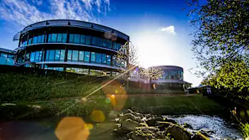 F1 车队和车手四月份会做什么