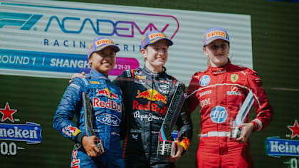F1学院：Palmowski挡住了Chambers，继承了上海的首次胜利