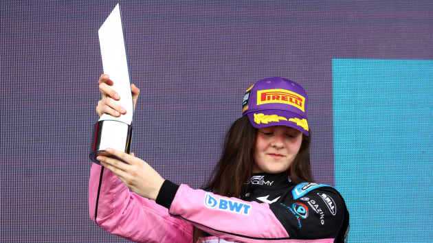 F1 学院：第二场比赛三重罚球后，拉力晋级沙特阿拉伯队获胜