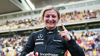 F1学院：不可动摇的别针看到沃格（Weug）参加上海比赛2胜利