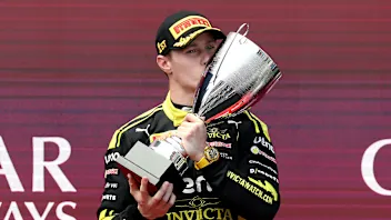 F2：杜尔克森强势夺得墨尔本冲刺赛冠军