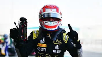 斯坦内克（Stanek）令人印象深刻，领先克劳福德（Crawford）和福纳罗利（Fornaroli）取得杆位