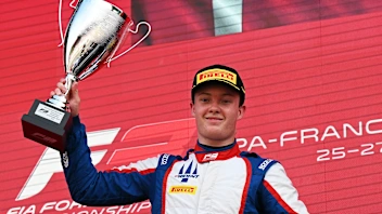 Stromsted在Spa Sprint Race中取得了少女F3胜利