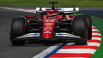 勒克莱尔在墨西哥城大奖赛 FP1 中领先安东内利