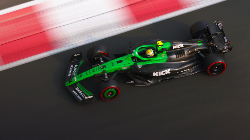 在阿布扎比赶上 FP3，拉塞尔跑得最快