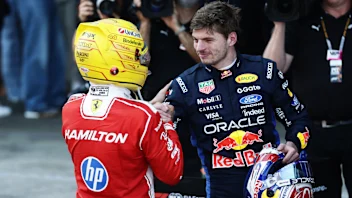 F1 世界对汉密尔顿首次在法拉利车队获胜有何反应