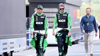 赫尔肯贝格（Hulkenberg）和博尔特洛（Bortoleto）赞美索伯（Sauber）在2025年的进步