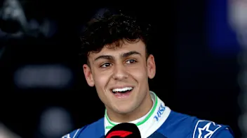 林德布拉德对首次 F1 排位赛“非常高兴”