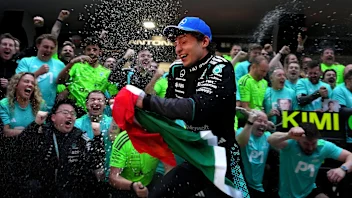 费斯切拉对安东内利在 F1 的突破做出反应