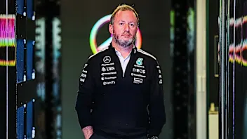 F1 车手的泡泡里 – 通讯官