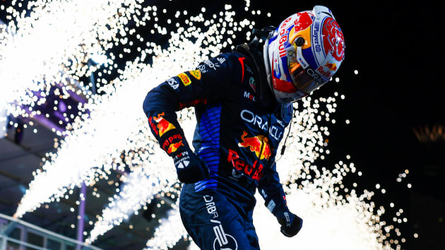 “错失了 88 次登上领奖台的机会！” – 维斯塔潘回顾第 100 次登上 F1 领奖台，称赞贝尔曼“太棒了”