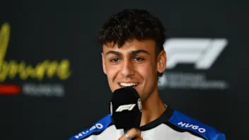 汉密尔顿和劳森在 F1 首秀之前向林德布拉德提供建议