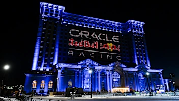 观看红牛和赛牛队 2026 年发布会