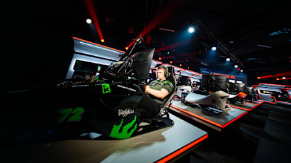 直播：观看2025 F1 SIM赛车世界冠军第12轮资格的动作