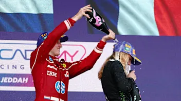 认识 F1 学院冠军争夺者 Doriane Pin 和 Maya Weug