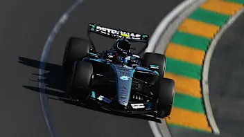 梅赛德斯解释了澳大利亚训练中的“初期问题”