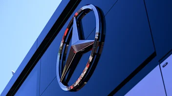 梅赛德斯确认 2026 年 F1 赛车首秀日期