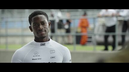 观看“ F1”电影中的第一次APXGP团队见面