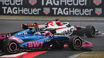 哈斯车手向科拉平托道歉，奥康“应得的处罚”