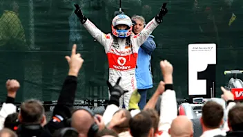 投票：投票选出 F1 75 年来最伟大的一场比赛