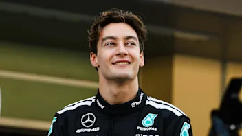 拉塞尔在巴塞罗那的第一天就对对手“印象深刻”