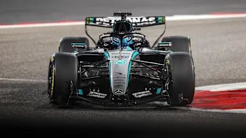 拉塞尔在第二次巴林测试第一天名列前茅