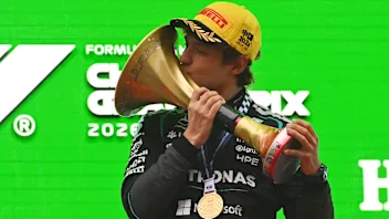 安东内利情绪激动，对“梦想”的 F1 首胜做出反应