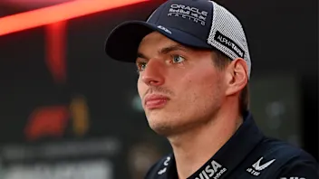 Verstappen在背靠背获胜后评估冠军机会