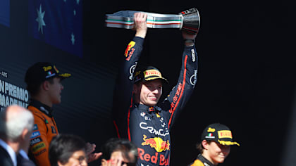 Verstappen的风暴赢得了激动的Emilia-Romagna Grand Prix，领先于Norris和Piastri