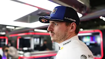 红牛“距离领跑者还差得很远”——维斯塔潘