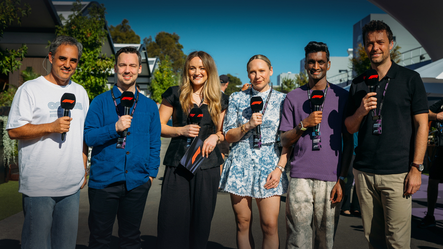 观看澳大利亚大奖赛前的周末热身赛