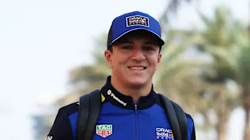 谁在巴林第二次测试的第一天驾驶